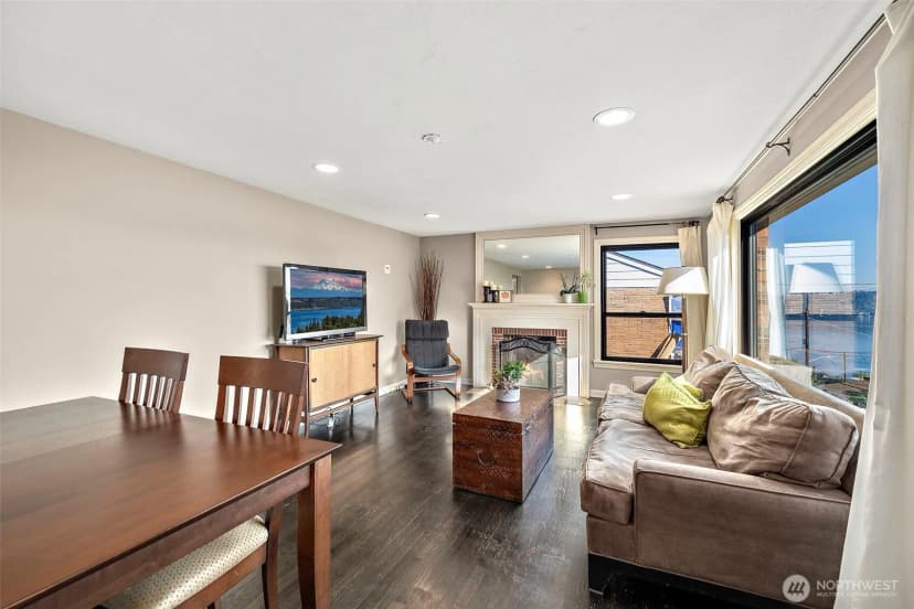 Property photo for 10127 Waters Avenue S, Seattle photo 9