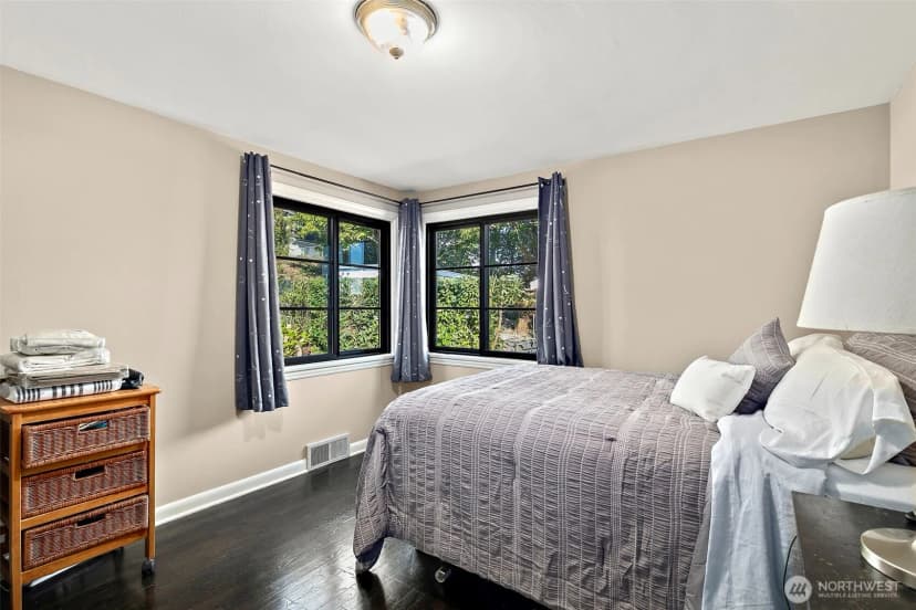 Property photo for 10127 Waters Avenue S, Seattle photo 15