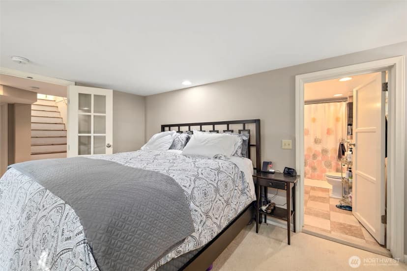 Property photo for 10127 Waters Avenue S, Seattle photo 18