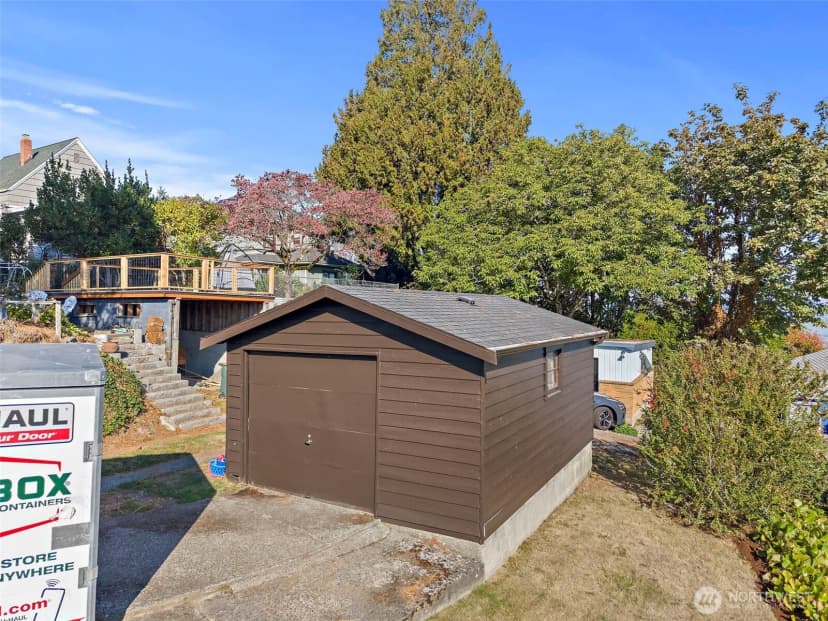 Property photo for 10127 Waters Avenue S, Seattle photo 31