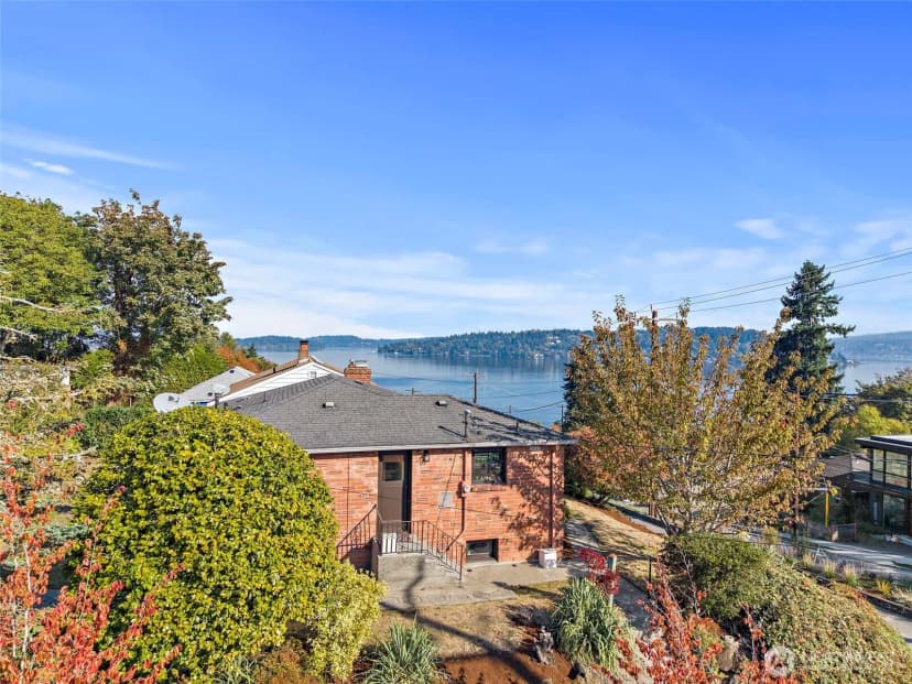 Property photo for 10127 Waters Avenue S, Seattle photo 29