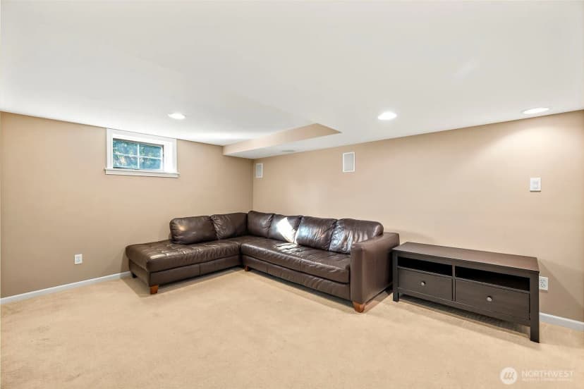 Property photo for 10127 Waters Avenue S, Seattle photo 24