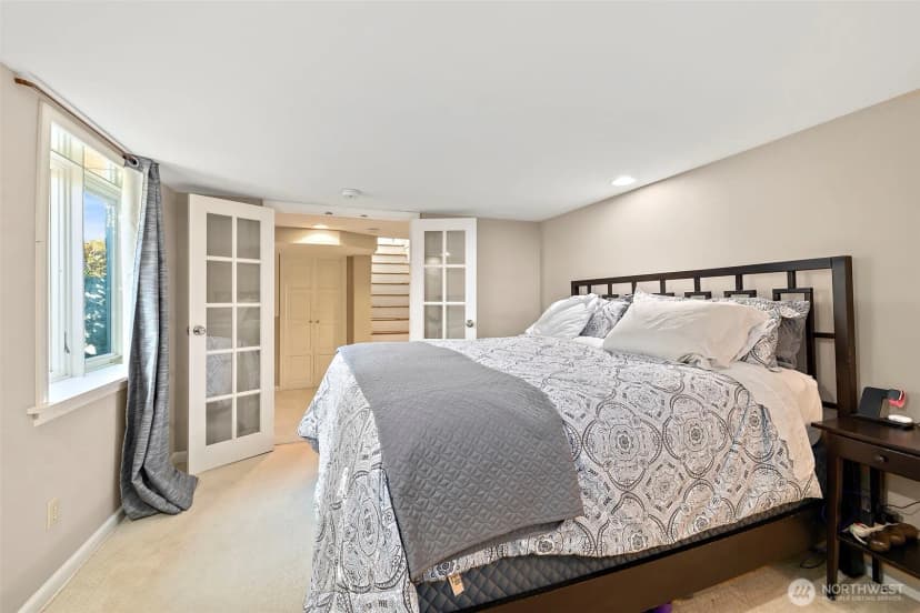 Property photo for 10127 Waters Avenue S, Seattle photo 19