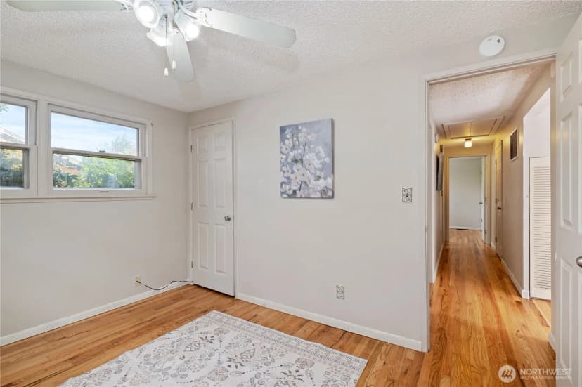 Property photo for 944 E 30th Street, Bremerton photo 15