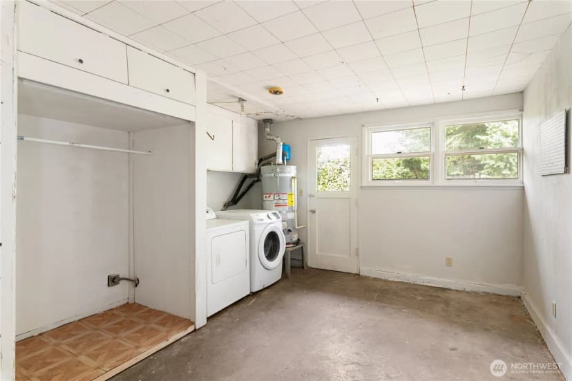 Property photo for 944 E 30th Street, Bremerton photo 16