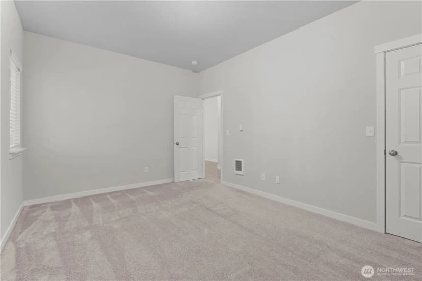 Property photo for 18425 Rampart Drive Se, Yelm photo 11