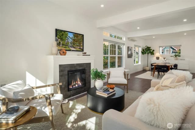 Property photo for 1912 Ne Kincaid Walk, Issaquah photo 4