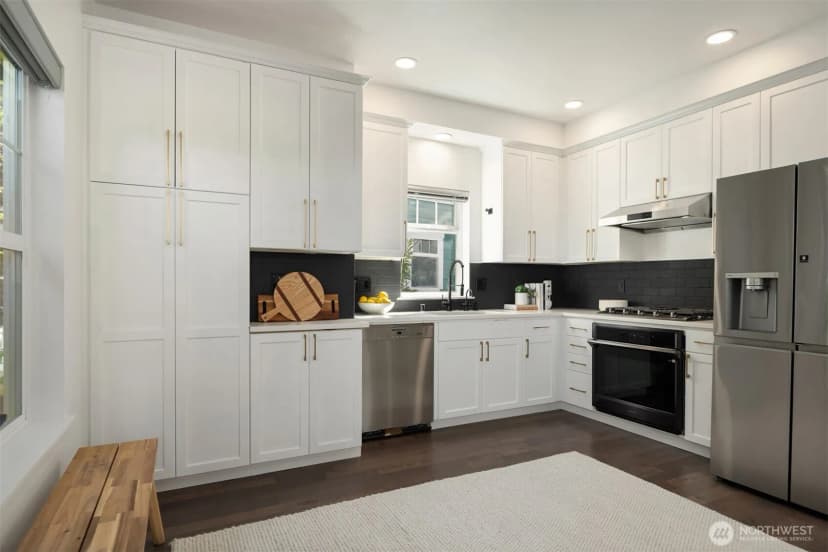 Property photo for 1912 Ne Kincaid Walk, Issaquah photo 11