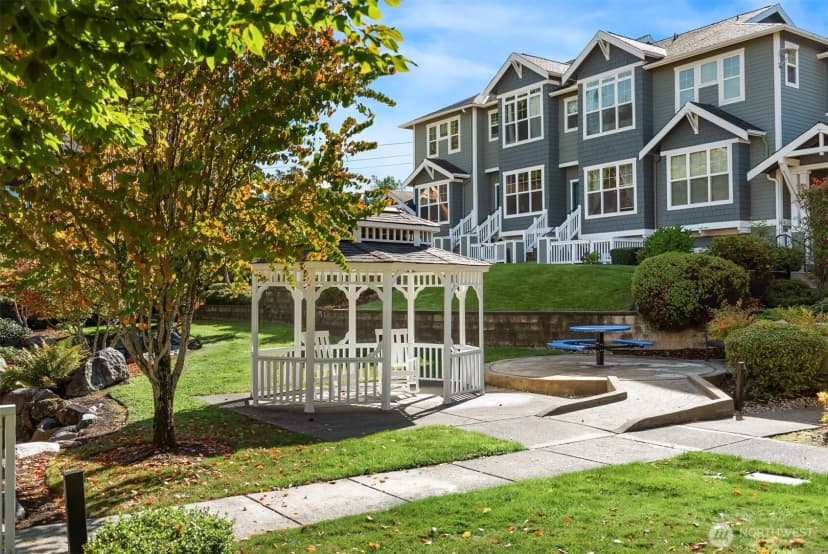 Property photo for 1912 Ne Kincaid Walk, Issaquah photo 23