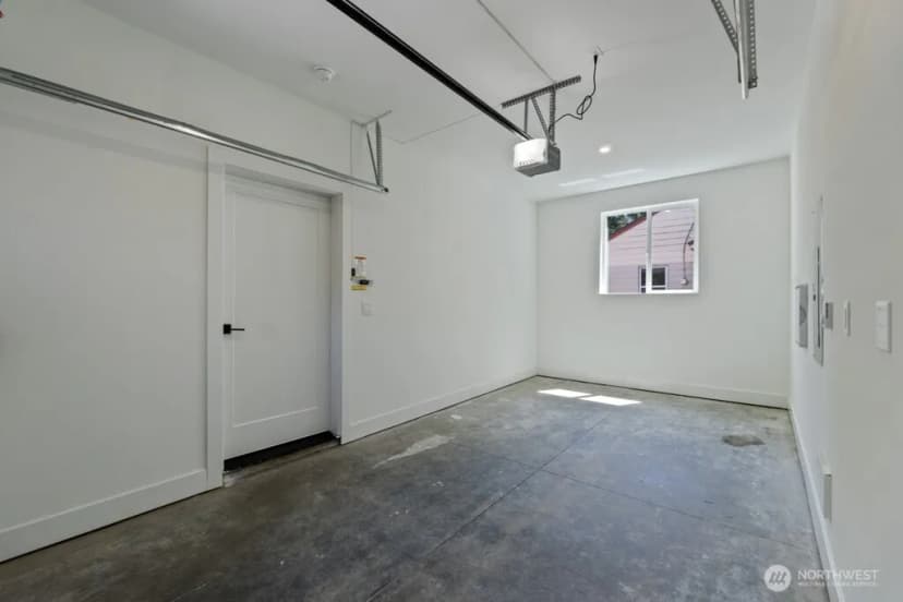 Property photo for 12048 5th Avenue Ne #b, Seattle photo 22