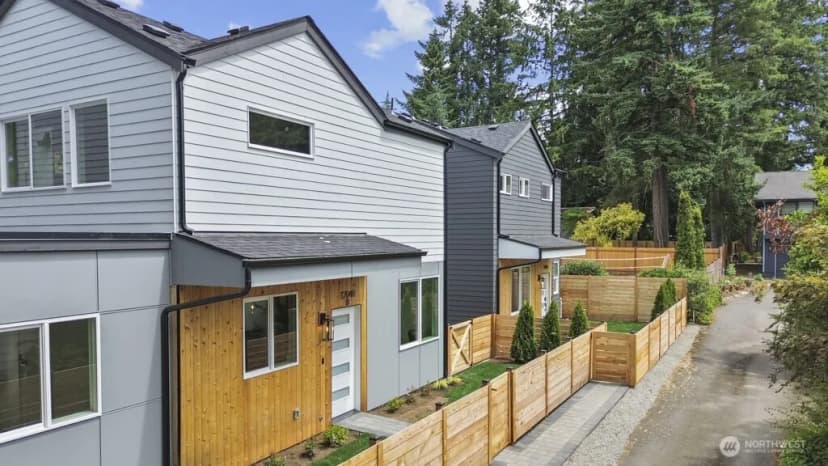 Property photo for 12048 5th Avenue Ne #b, Seattle photo 25