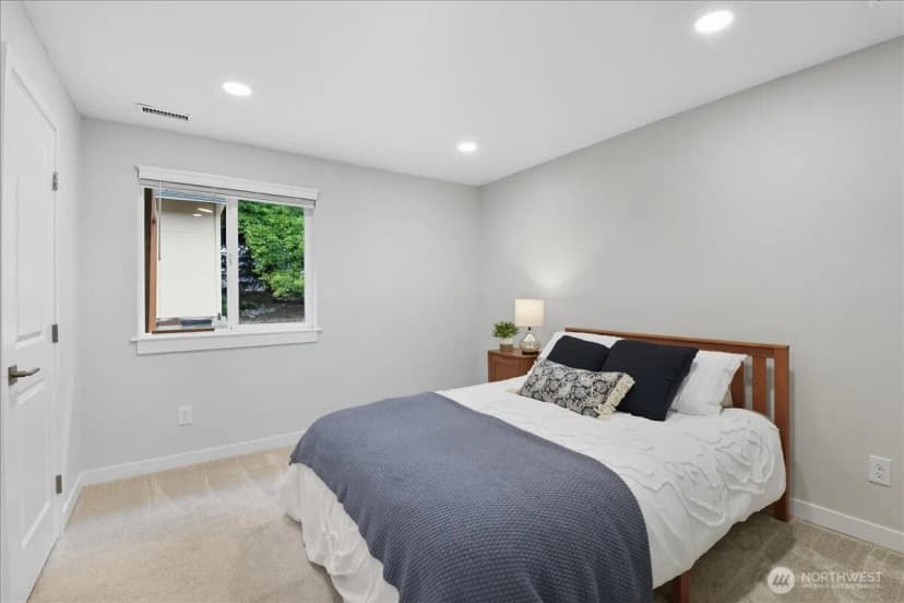Property photo for 27001 35th Avenue S, Kent photo 16