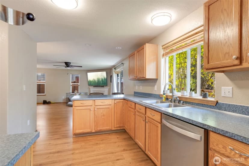 Property photo for 7744 Sawgrass Ln. Se, Lacey photo 9