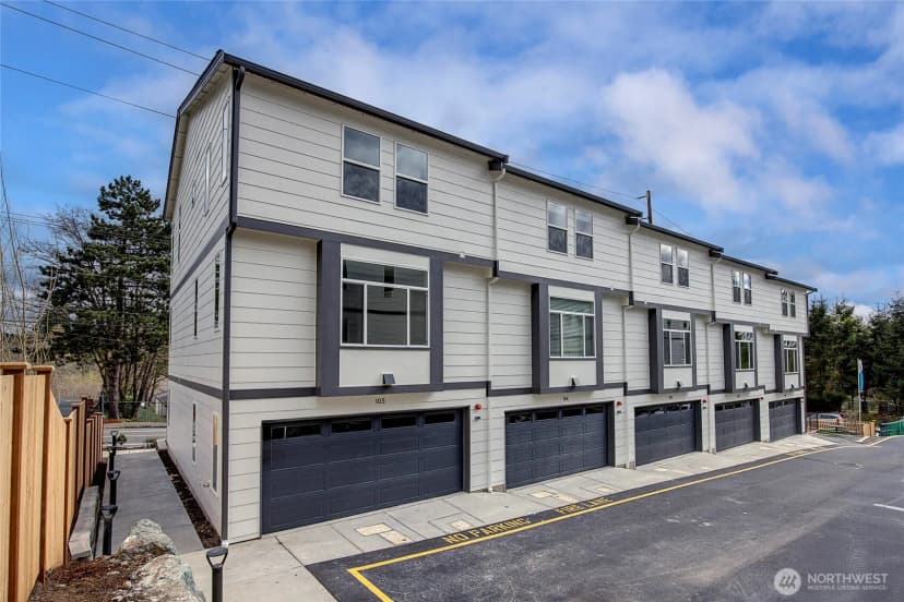 Property photo for 18717 68th Avenue Ne #105, Kenmore photo 23