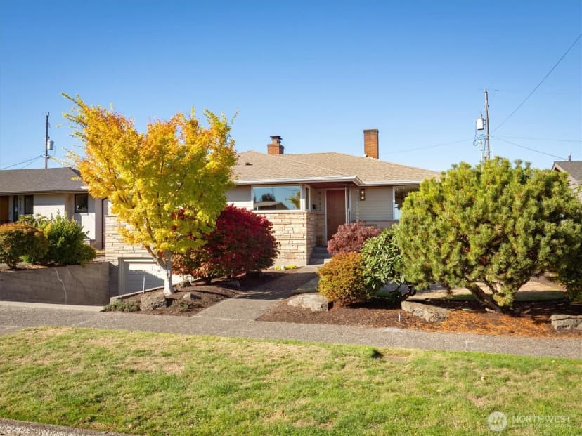 Property photo for 9233 20th Avenue Nw, Seattle photo 2