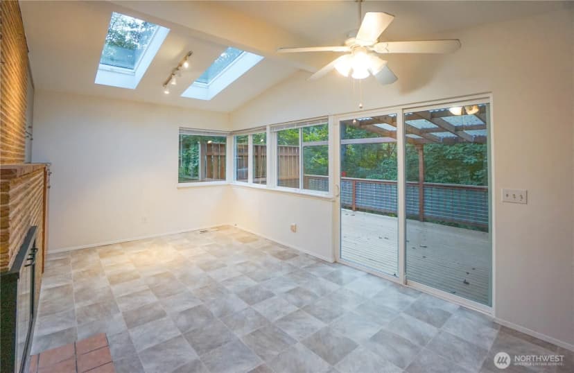 Property photo for 1518 Sw 130th Street, Burien photo 8