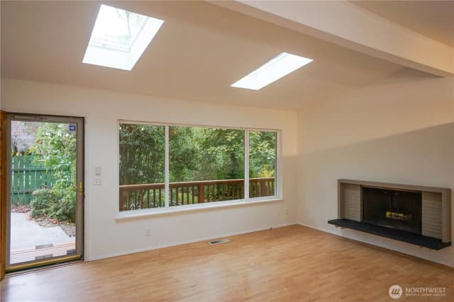 Property photo for 1518 Sw 130th Street, Burien photo 3