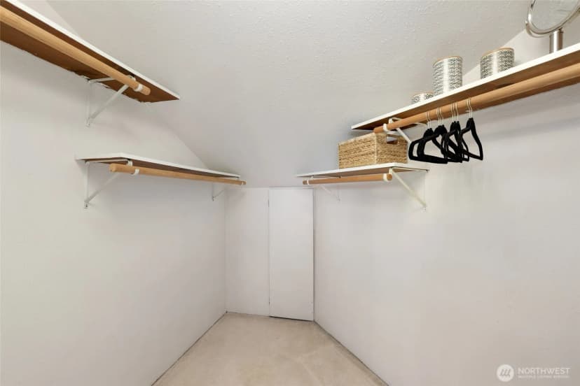 Property photo for 5137 Sw Admiral Way, Seattle photo 19