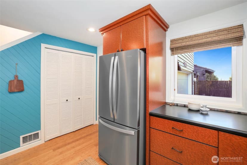 Property photo for 5137 Sw Admiral Way, Seattle photo 13
