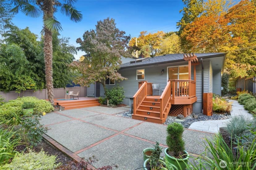 Property photo for 5137 Sw Admiral Way, Seattle photo 21