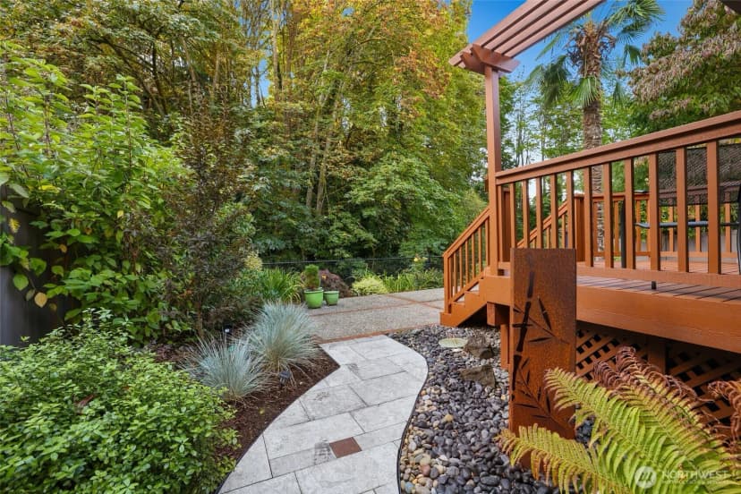 Property photo for 5137 Sw Admiral Way, Seattle photo 24