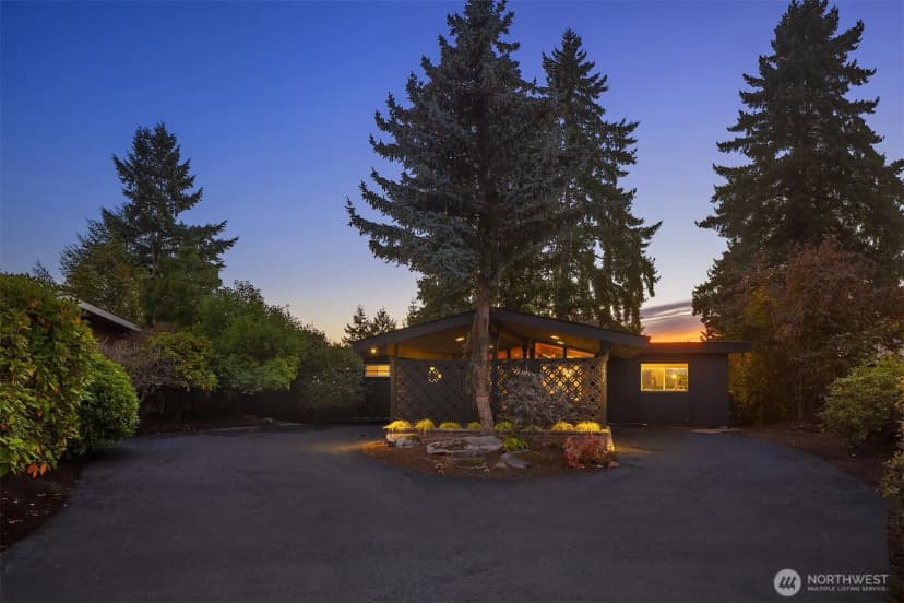 Property photo for 2037 121st Avenue Se, Bellevue photo 36
