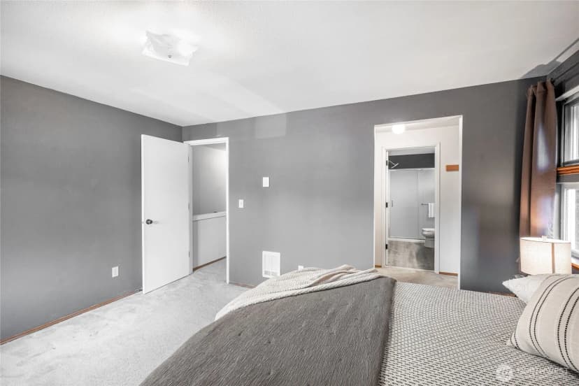 Property photo for 5600 Wisteria Lane Ne, Bremerton photo 13