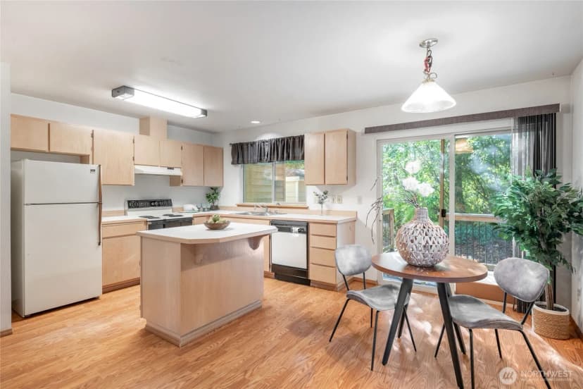 Property photo for 5600 Wisteria Lane Ne, Bremerton photo 5