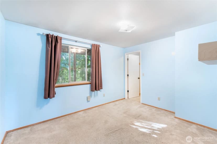 Property photo for 5600 Wisteria Lane Ne, Bremerton photo 9