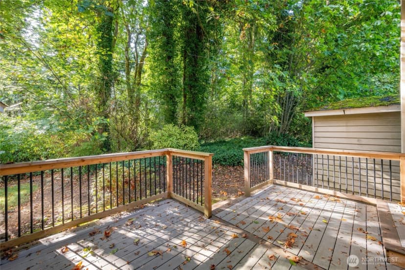 Property photo for 5600 Wisteria Lane Ne, Bremerton photo 16