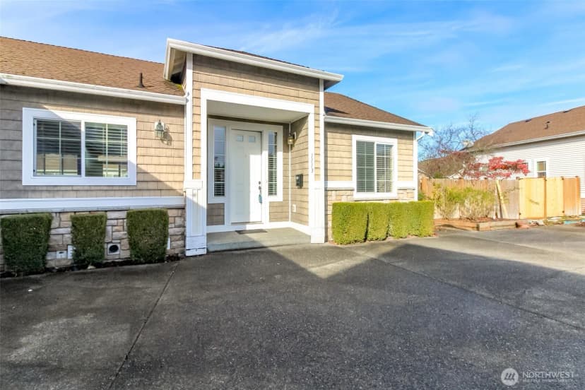 Property photo for 1113 Ofarrell Lane Nw, Orting photo 4