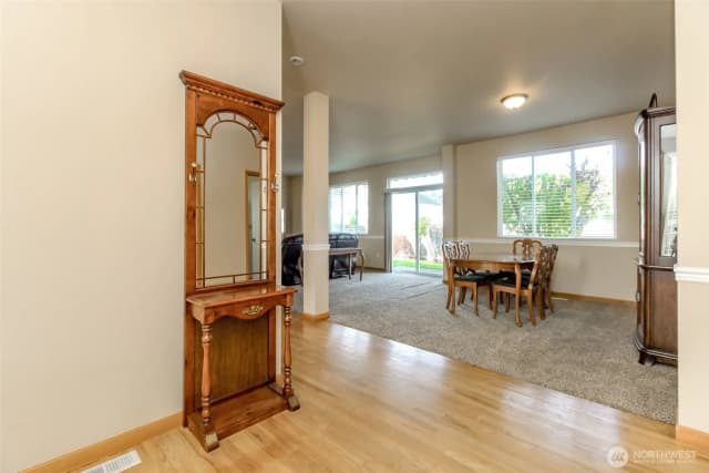 Property photo for 1113 Ofarrell Lane Nw, Orting photo 5