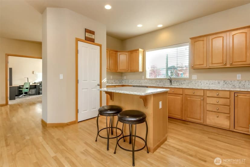 Property photo for 1113 Ofarrell Lane Nw, Orting photo 14