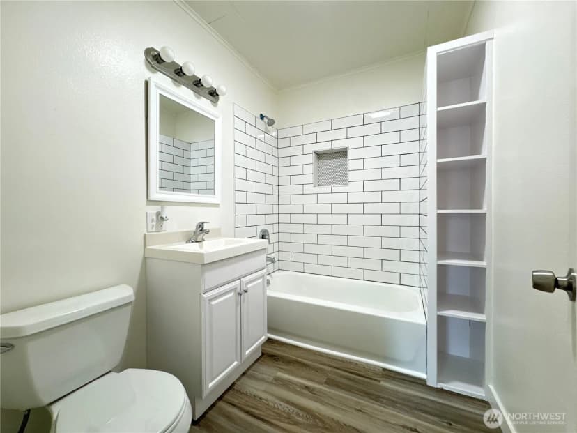 Property photo for 566 18th Avenue, Longview photo 10