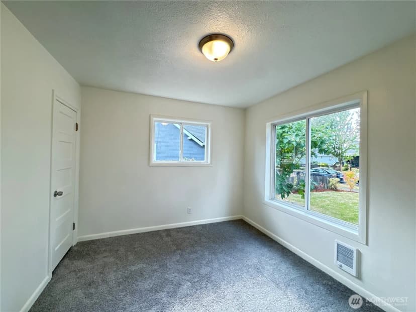 Property photo for 566 18th Avenue, Longview photo 9