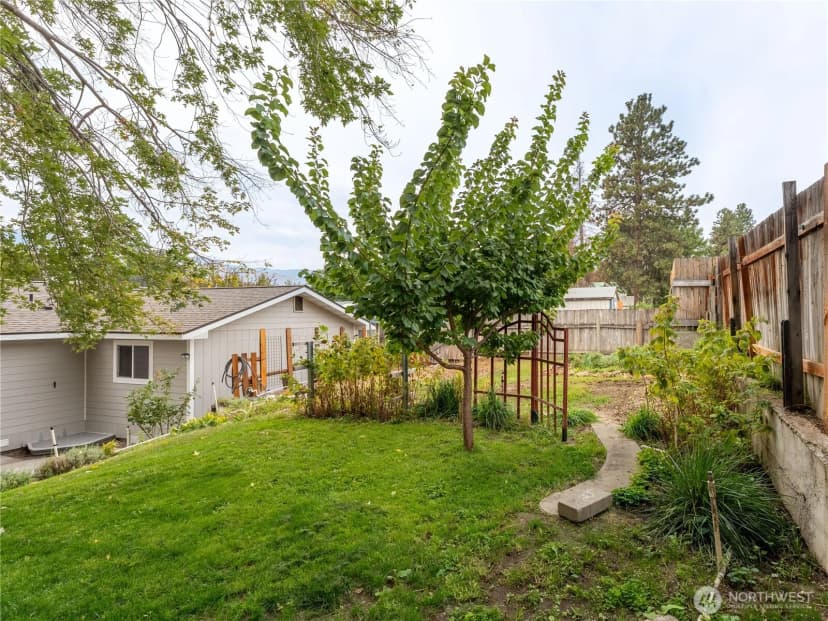 Property photo for 2370 Albin Drive, Entiat photo 34