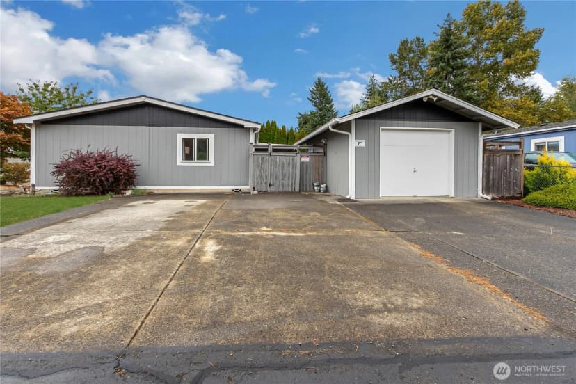 Property photo for 18903 99th Avenue Ct E, Puyallup photo 3