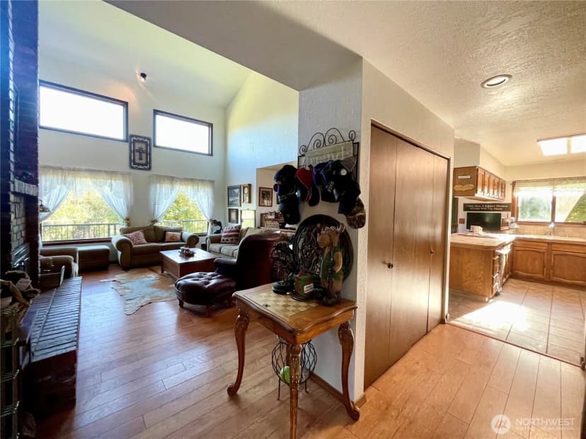 Property photo for 14 Hahn Road, Omak photo 14
