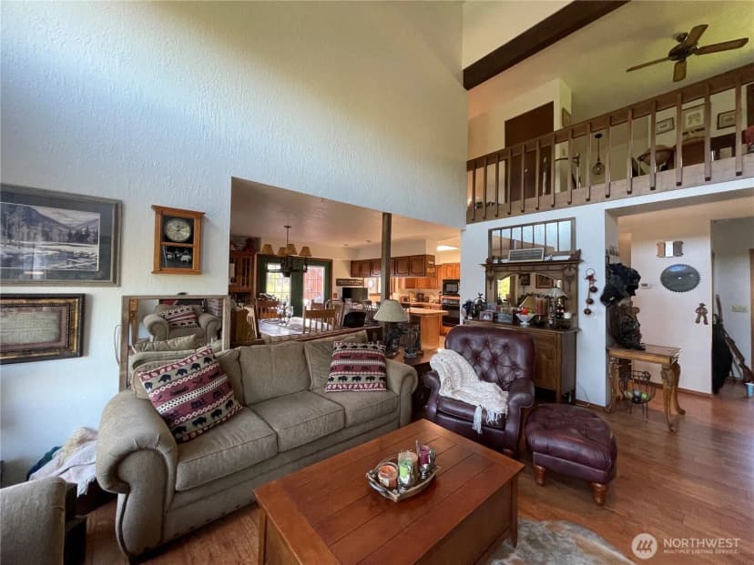 Property photo for 14 Hahn Road, Omak photo 11