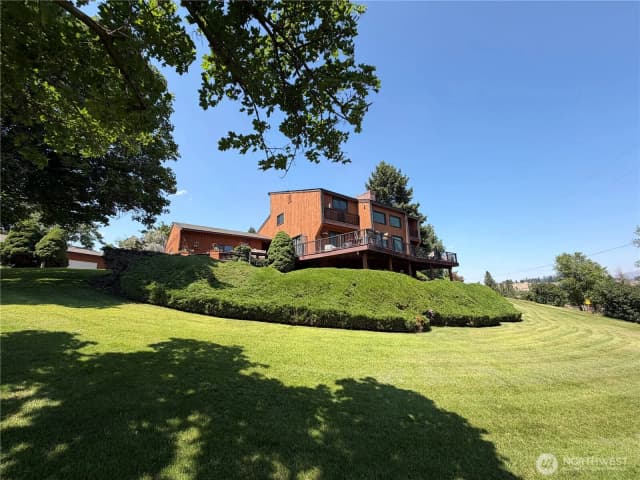 Property photo for 14 Hahn Road, Omak photo 3