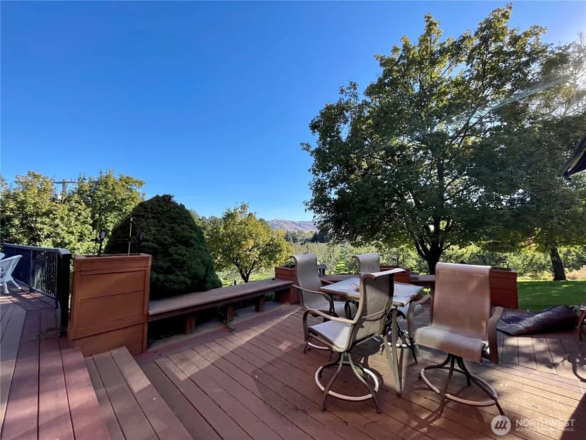 Property photo for 14 Hahn Road, Omak photo 17