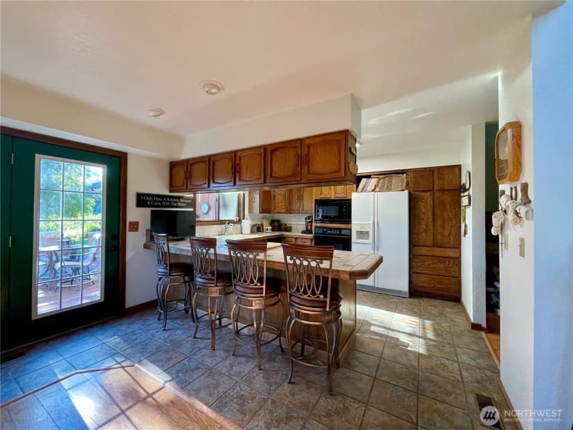 Property photo for 14 Hahn Road, Omak photo 12