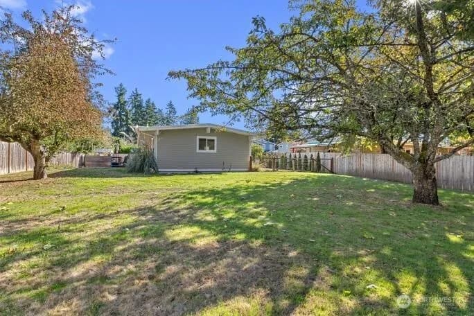 Property photo for 21904 88th Place W, Edmonds photo 35