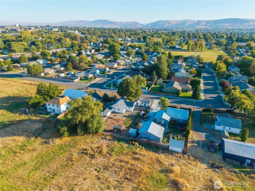 Property photo for 405 W Illinois Avenue, Ellensburg photo 38