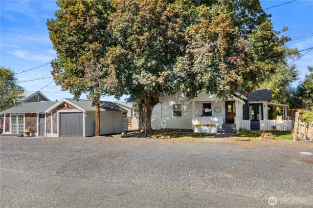 Property photo for 405 W Illinois Avenue, Ellensburg photo 3