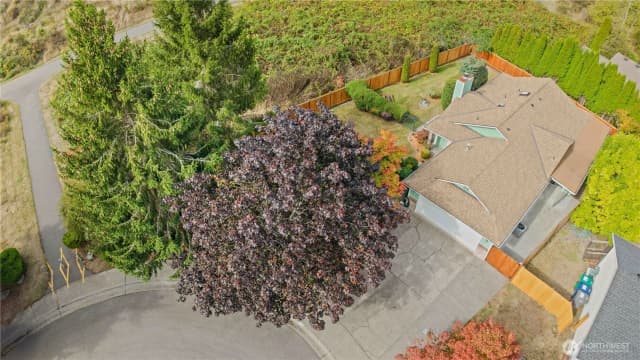 Property photo for 35359 13th Place Sw, Federal Way photo 2