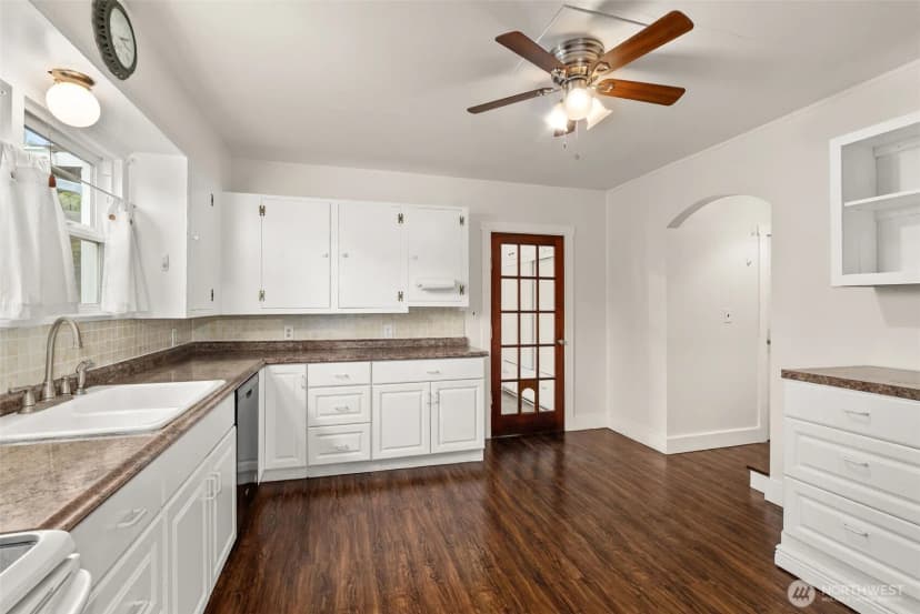 Property photo for 720 Washington Avenue, Raymond photo 9
