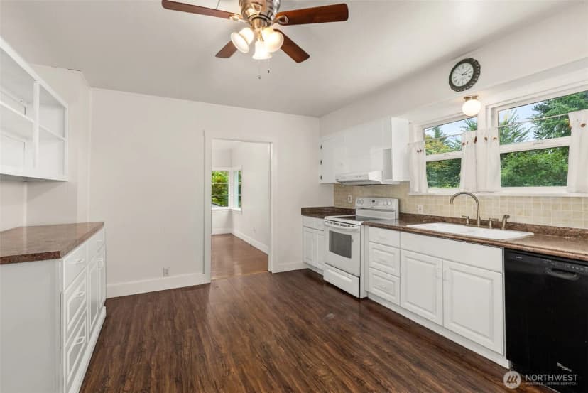 Property photo for 720 Washington Avenue, Raymond photo 8