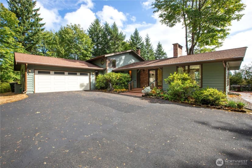 Property photo for 4632 Bush Mountain Drive Sw, Tumwater