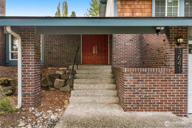 Property photo for 3641 Ne 169th Street, Lake Forest Park photo 2